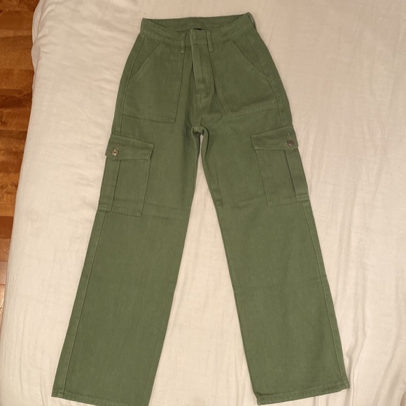 Brand new cargo pants - Picture 2 of 4